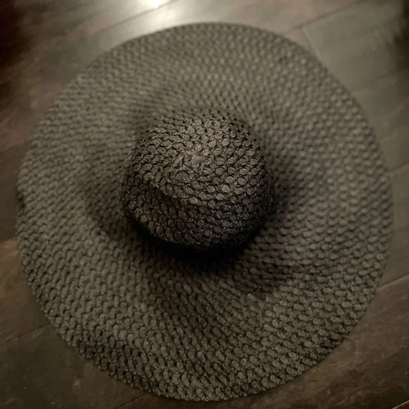 LARGE BLACK GLAMOROUS BEACH HAT - Picture 4 of 8